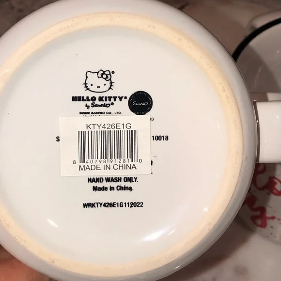 ✨NWT✨ Hello Kitty Sanrio Set of 2 Large Speckle Glitter Mugs - Picture 8 of 10